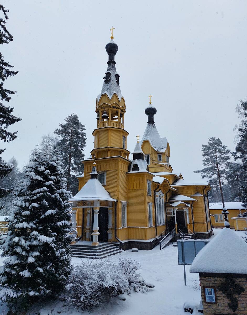 Церковь Петра и Павла, Вырица (Гатчинский район, Ленинградская область). фасады
