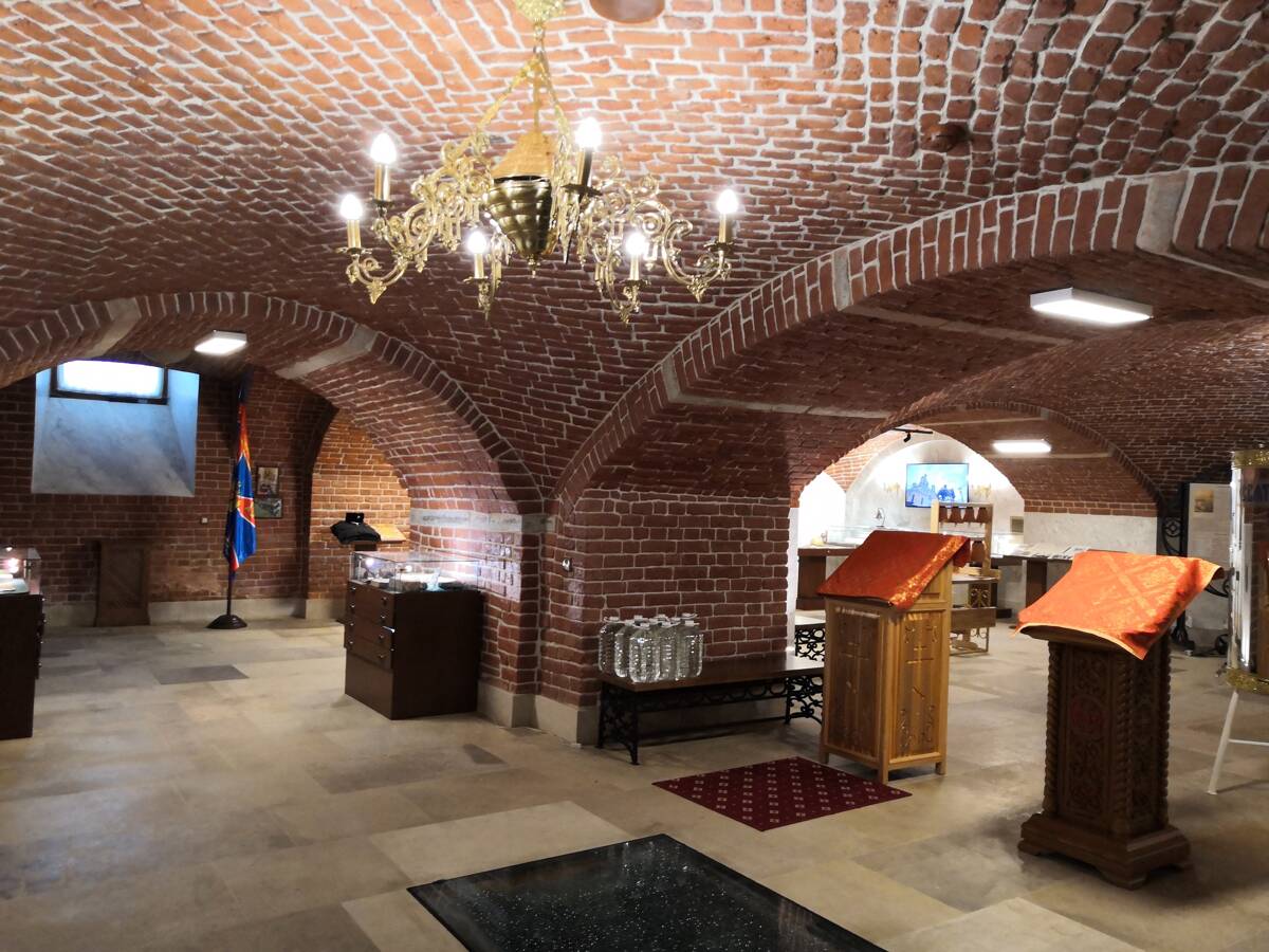 Киновия Александро-Невской лавры. Собор Троицы Живоначальной, Невский район (Санкт-Петербург, г. Санкт-Петербург). дополнительная информация, музей в подвальном помещении