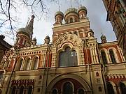 Фрунзенский район. Покрова Пресвятой Богородицы на Боровой улице, церковь