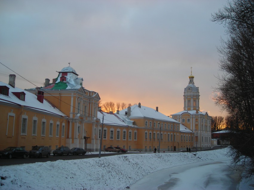 Троицкая Александро-Невская лавра, Центральный район (Санкт-Петербург, г. Санкт-Петербург). фасады, снято 19 декабря 2009 г.