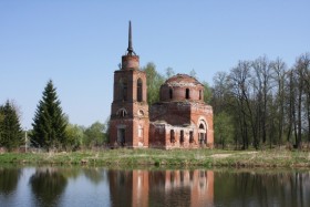 Купрово. Церковь Воскресения Словущего