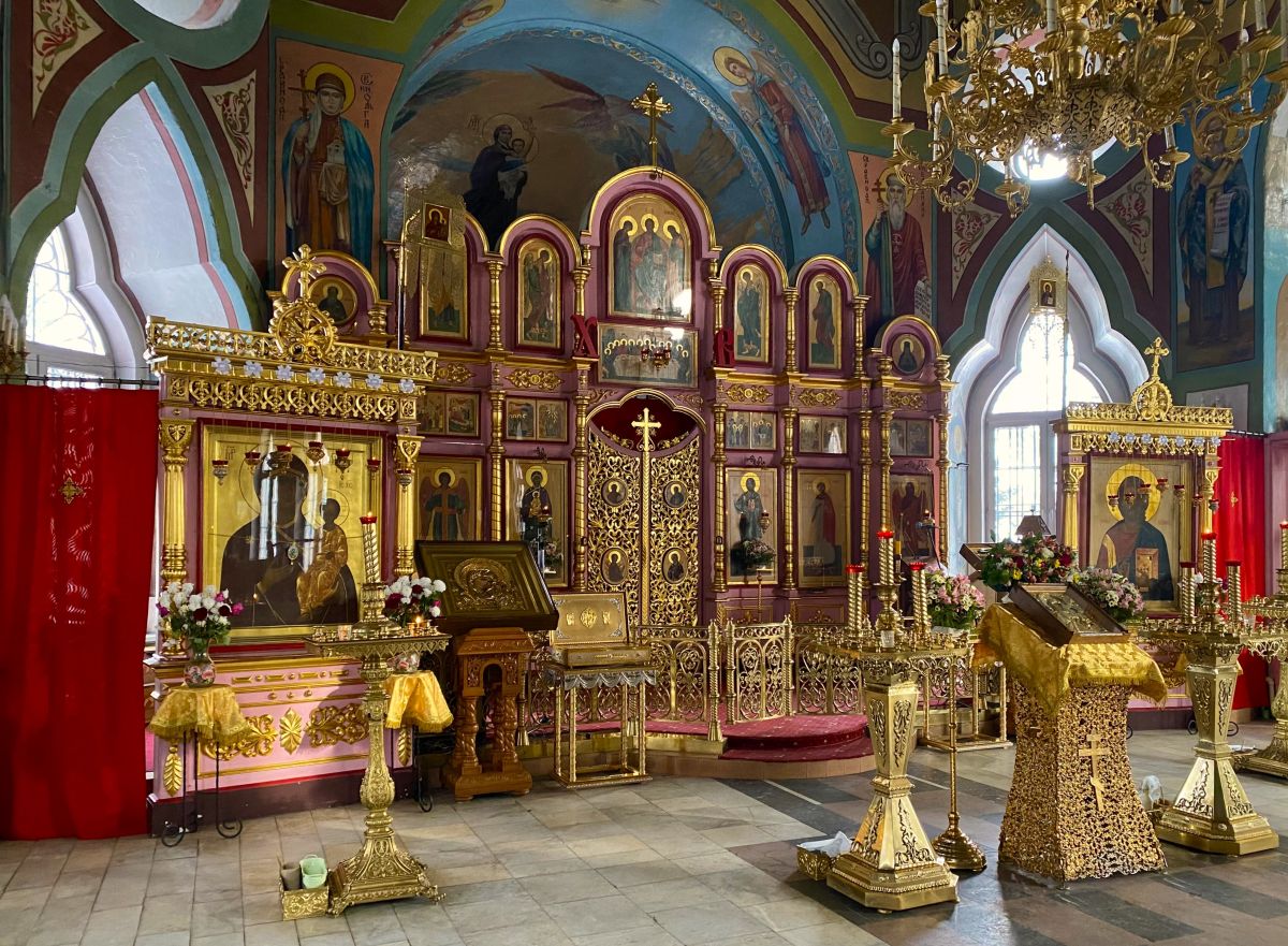 Церковь Смоленской иконы Божией Матери, Ивантеевка (Пушкинский район и гг. Ивантеевка, Королёв, Московская область). интерьер и убранство, Иконостас