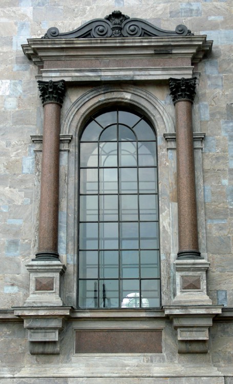 Собор Исаакия Далматского, Адмиралтейский район (Санкт-Петербург, г. Санкт-Петербург). архитектурные детали, Южный фасад. Окно