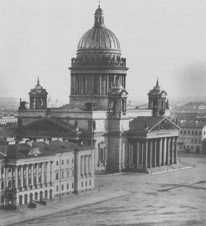 Собор Исаакия Далматского, Адмиралтейский район (Санкт-Петербург, г. Санкт-Петербург). архивная фотография, Исаакиевский собор. Вид с башни Адмиралтейства. Фото 1861 г. Фото с http://www.paskha.net/christianity/lost-temples-of-st-petersburg/monastyri-i-sobory_06_isaakievskiy-sobor.htm