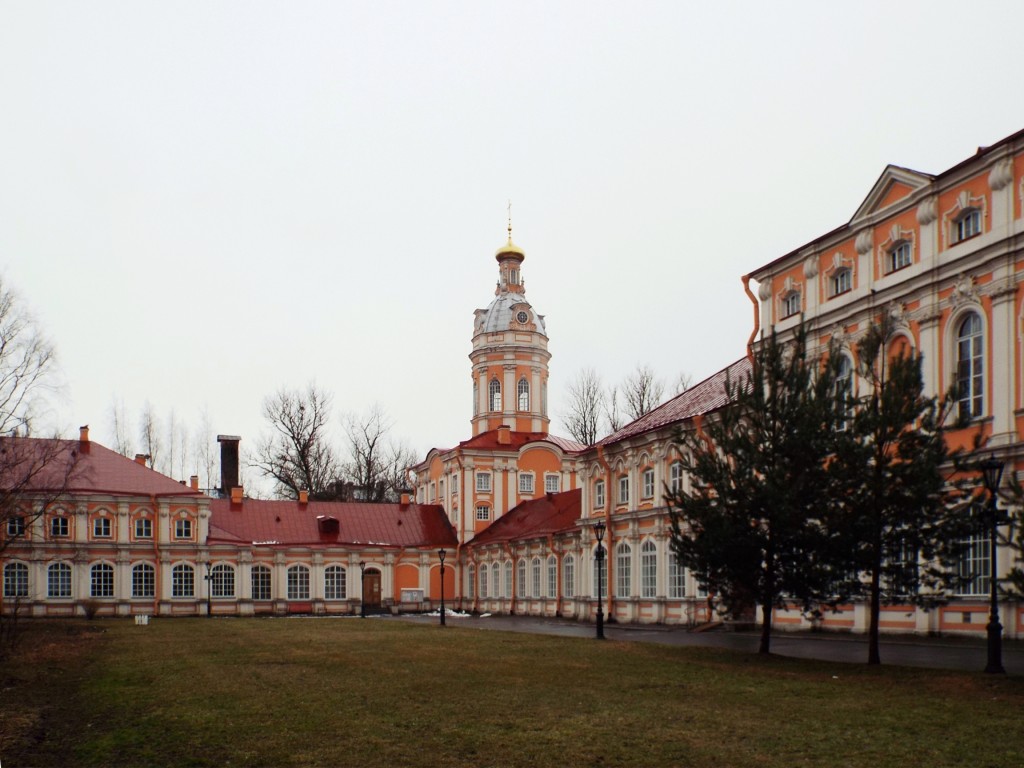Троицкая Александро-Невская лавра, Центральный район (Санкт-Петербург, г. Санкт-Петербург). архитектурные детали, Библиотечная (юго-западная) башня Лавры