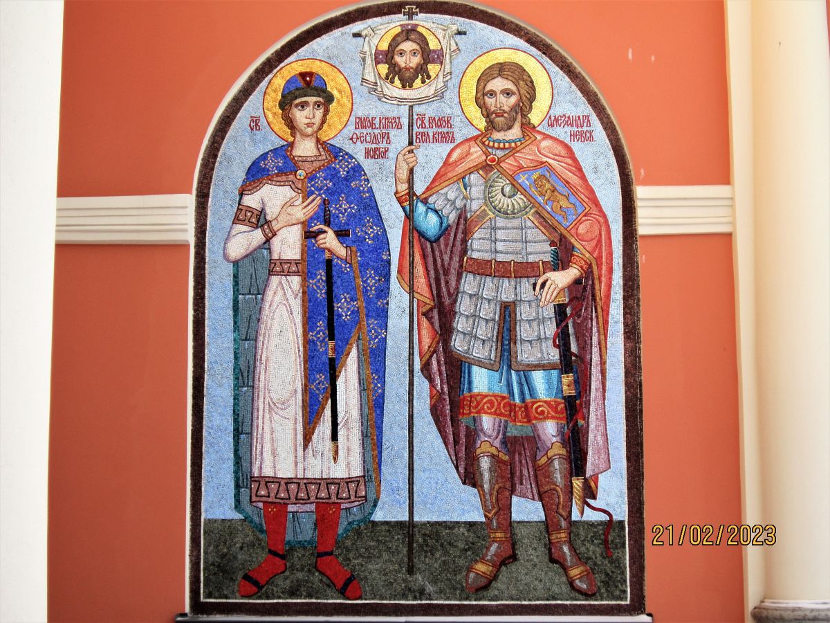 Троицкая Александро-Невская лавра, Центральный район (Санкт-Петербург, г. Санкт-Петербург). дополнительная информация, Мозаичная икона на южных (Федоровских) воротах лавры