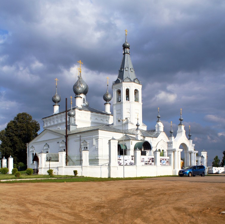 Годеново. Церковь Иоанна Златоуста. фасады