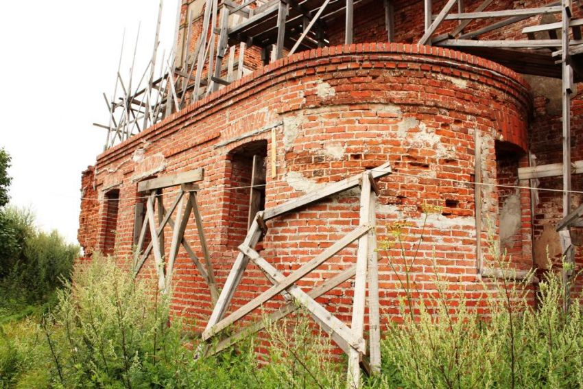 Церковь Воскресения Христова, Захарьино (Сергиево-Посадский городской округ, Московская область). архитектурные детали, Южный придел