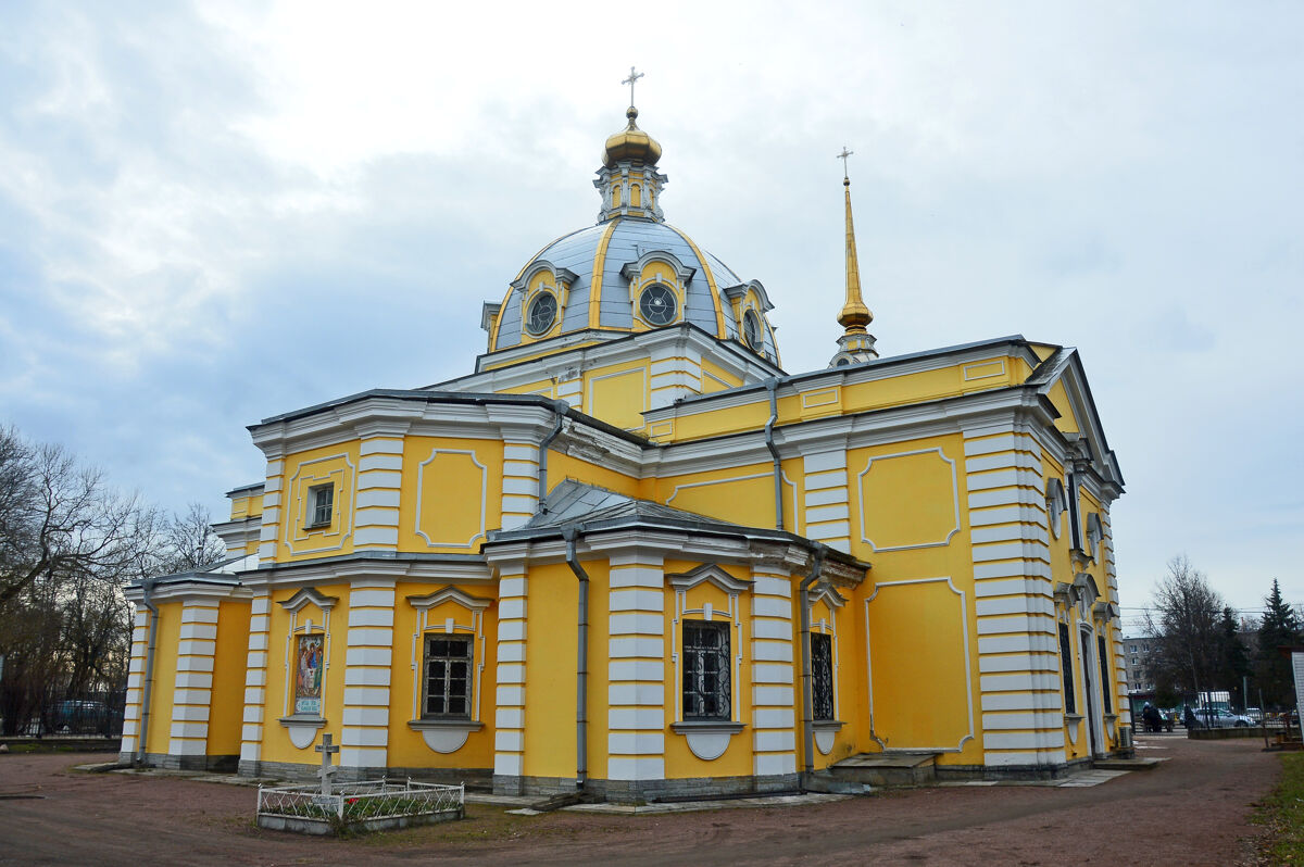 Красносельский район. Церковь Троицы Живоначальной в Красном Селе. фасады