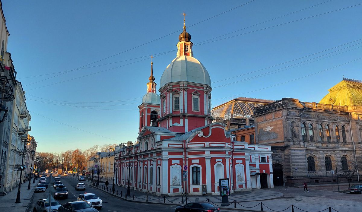 общий вид в ландшафте. Церковь Пантелеимона Целителя в Соляном переулке, Центральный район (Санкт-Петербург, г. Санкт-Петербург)