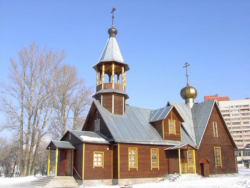 Церковь Петра, Митрополита Московского на Ульянке (новая), Кировский район (Санкт-Петербург, г. Санкт-Петербург). общий вид в ландшафте