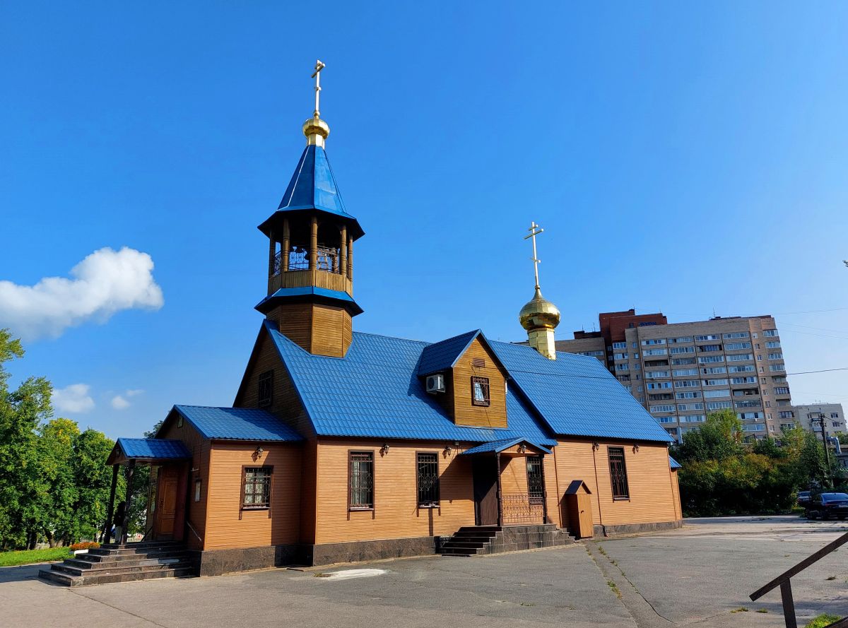 Церковь Петра, Митрополита Московского на Ульянке (новая), Кировский район (Санкт-Петербург, г. Санкт-Петербург). фасады