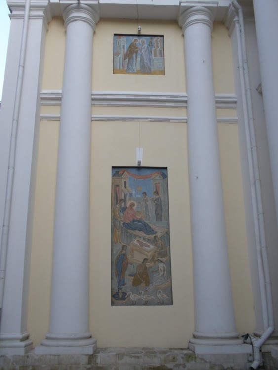 Калуга. Кафедральный собор Троицы Живоначальной. архитектурные детали, Фреска храма