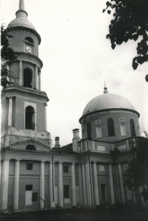 Калуга. Кафедральный собор Троицы Живоначальной. фасады
