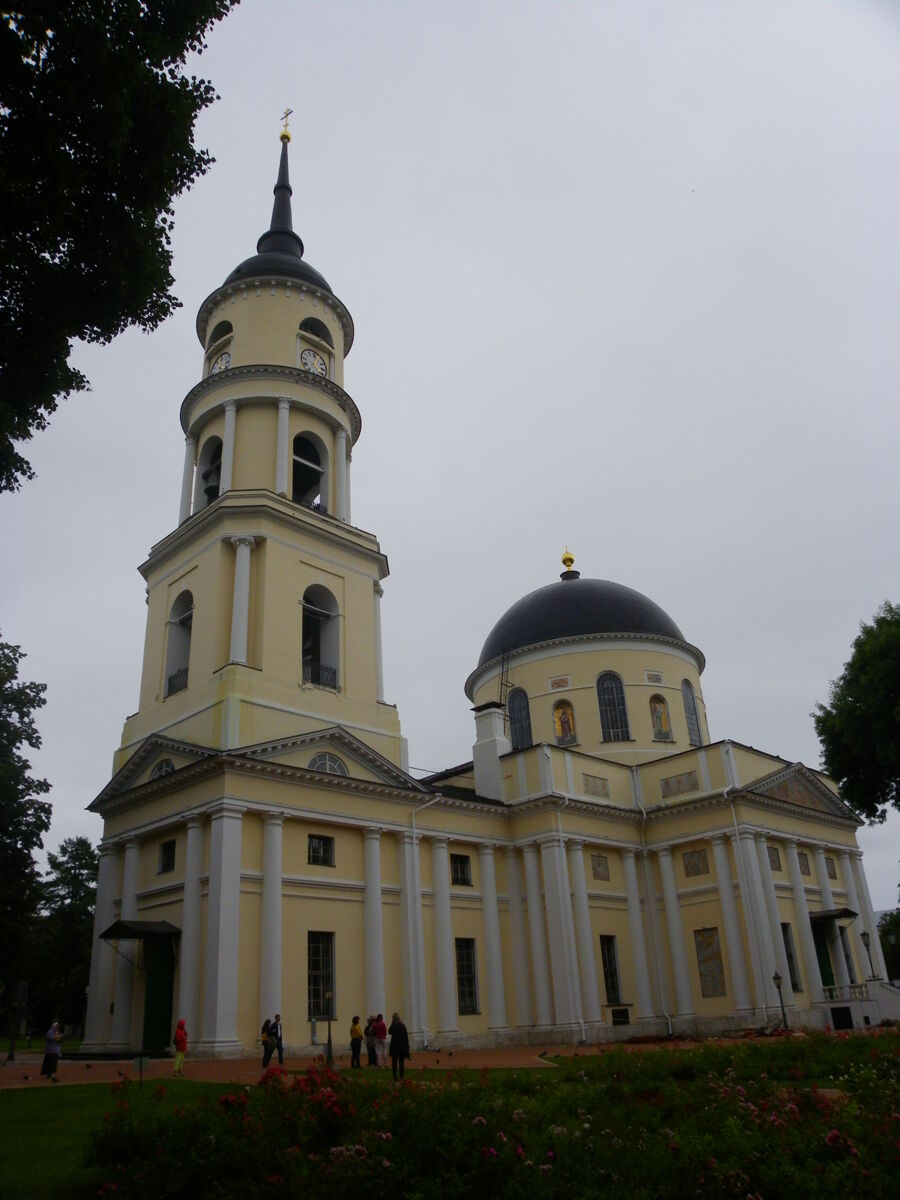 Кафедральный собор Троицы Живоначальной, Калуга (Калуга, город, Калужская область). фасады