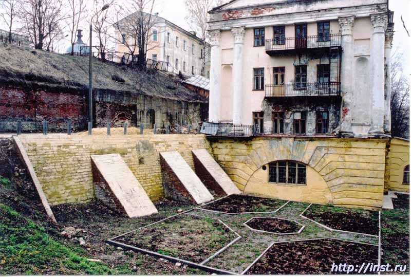 Успенская пустынь, Саров (Саров, город, Нижегородская область). дополнительная информация, Нижний дворик
