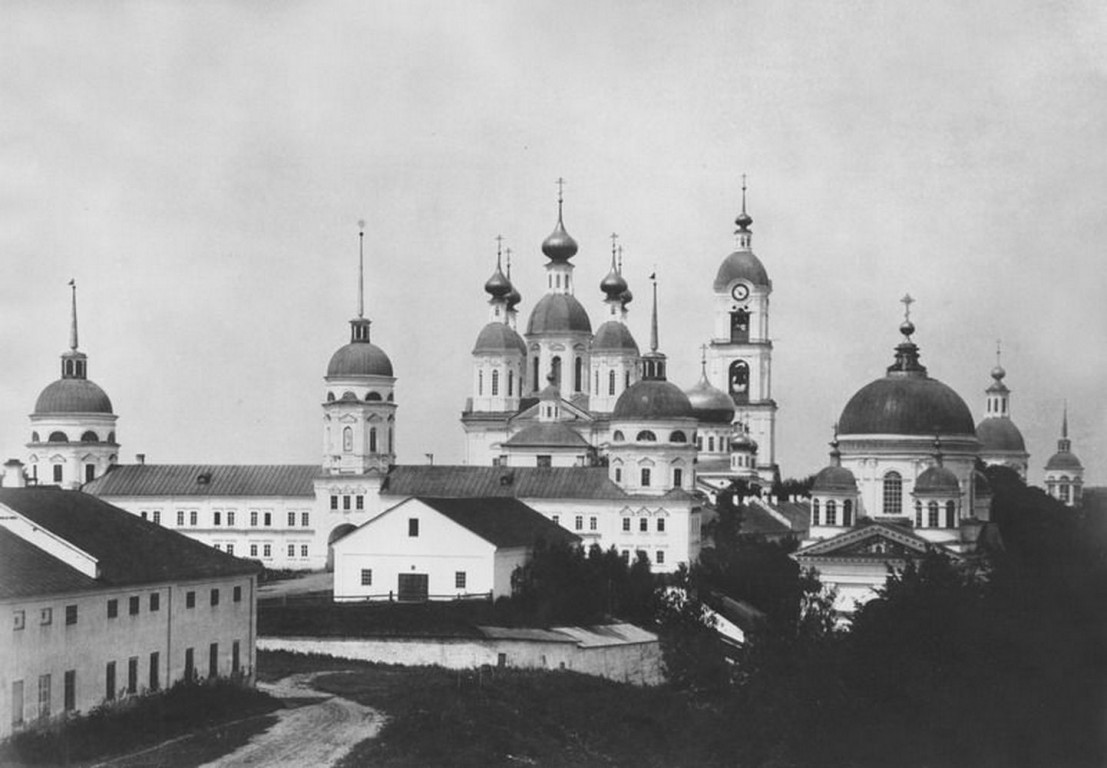 Саров. Успенская пустынь. архивная фотография, И. Попов, фото 1890—1899 с сайта http://mhistory.dev.nordcode.ru/photo/58560