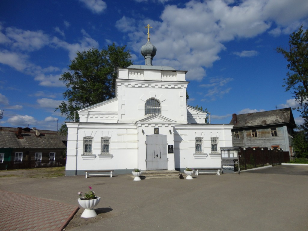 Вышний Волочёк. Церковь Николая Чудотворца и Александра Невского. фасады