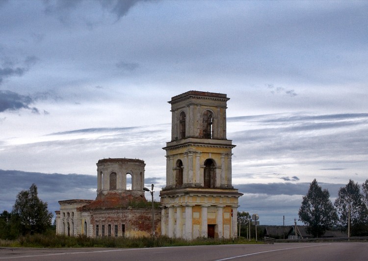 Церковь Михаила Архангела, Хотилово (Бологовский район, Тверская область). фасады