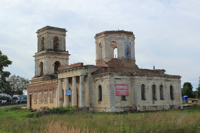 Хотилово. Церковь Михаила Архангела. фасады