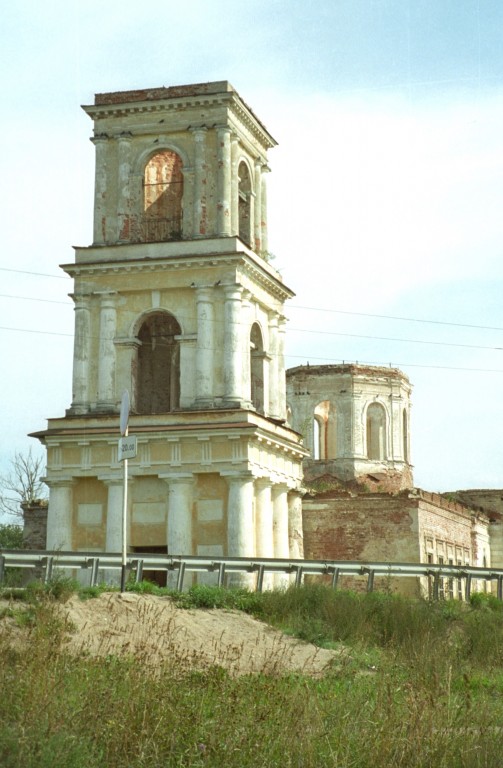Церковь Михаила Архангела, Хотилово (Бологовский район, Тверская область). фасады