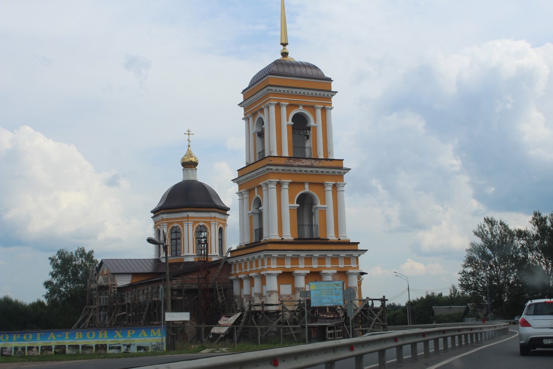 Хотилово. Церковь Михаила Архангела. фасады