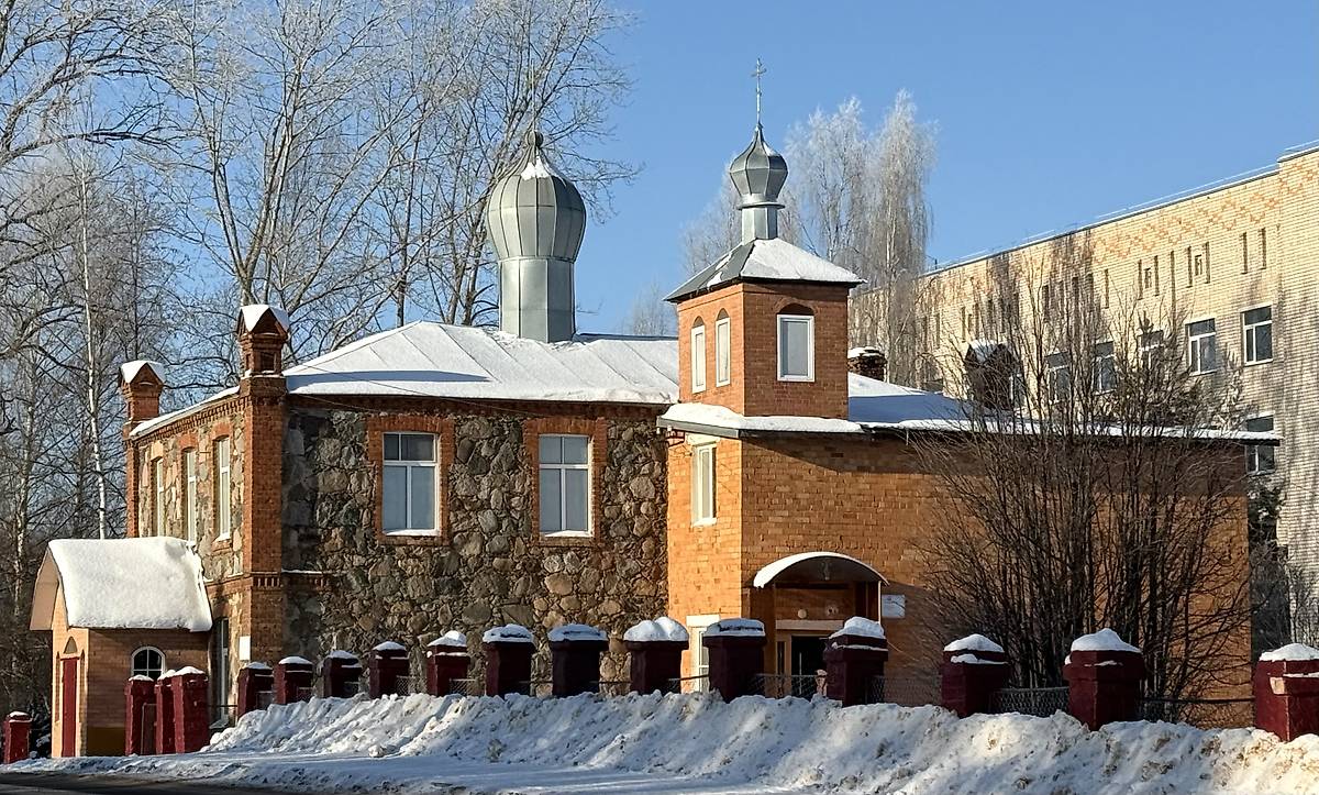 Вид с юго-востока, фасады. Церковь Петра и Павла, Бежаницы (Бежаницкий район, Псковская область)