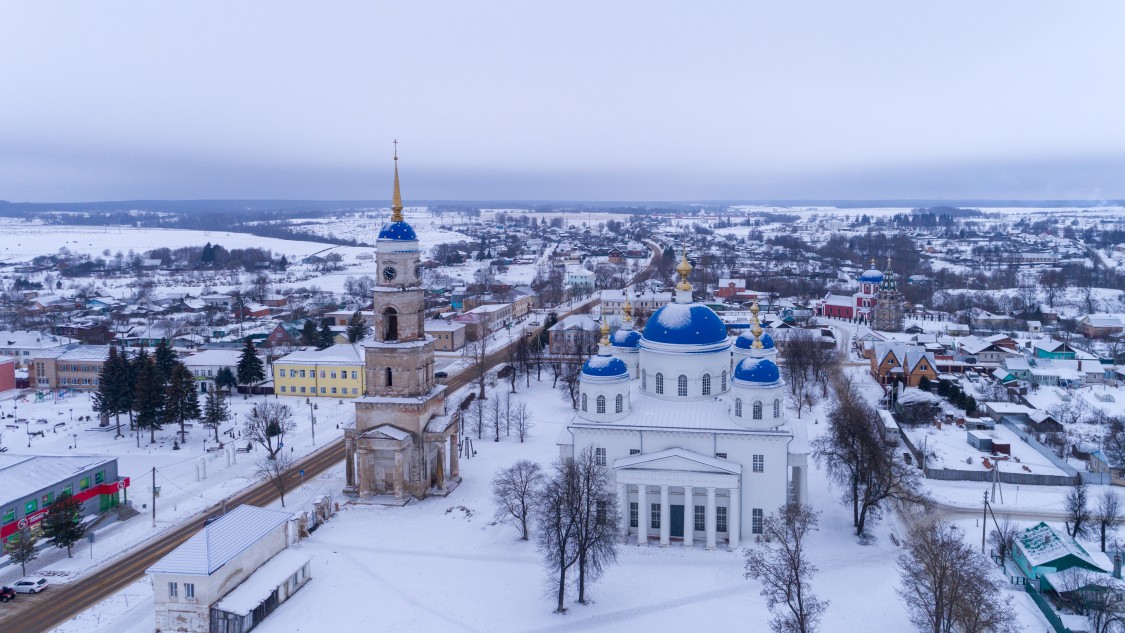 Мещовск. Собор Благовещения Пресвятой Богородицы. общий вид в ландшафте