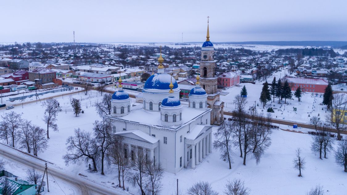 Собор Благовещения Пресвятой Богородицы, Мещовск (Мещовский район, Калужская область). общий вид в ландшафте