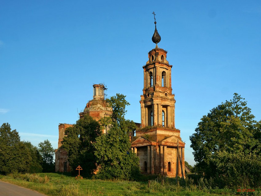 Церковь Рождества Христова, Щелканово (Юхновский район, Калужская область). фасады
