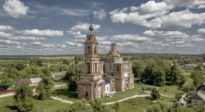 Церковь Рождества Христова, Щелканово (Юхновский район, Калужская область). общий вид в ландшафте