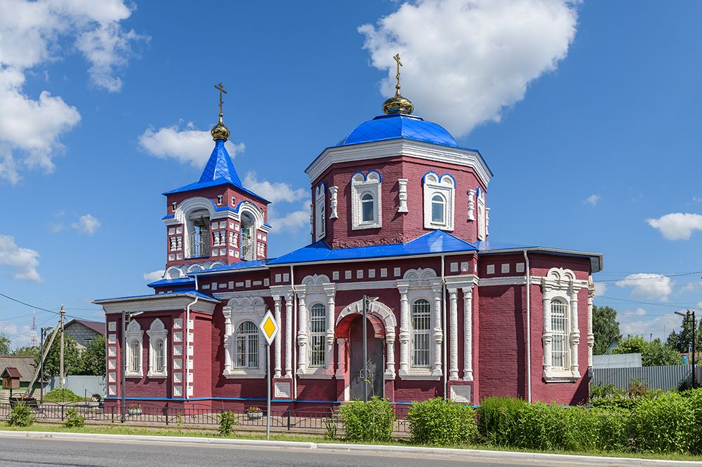 Медынь. Церковь Покрова Пресвятой Богородицы. фасады