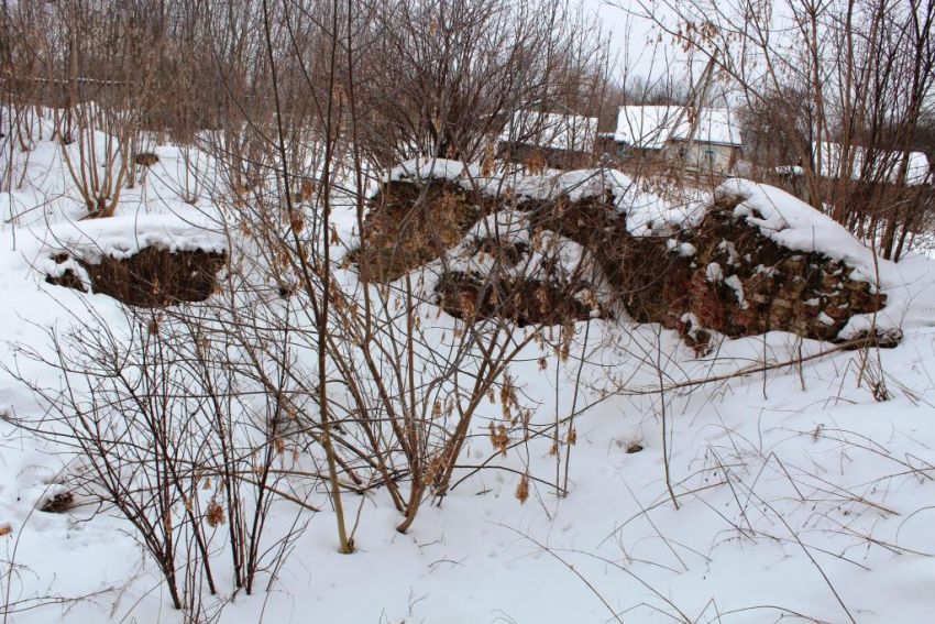Церковь Николая Чудотворца, Авчурино (Ферзиковский район, Калужская область). архитектурные детали, Остатки колокольни