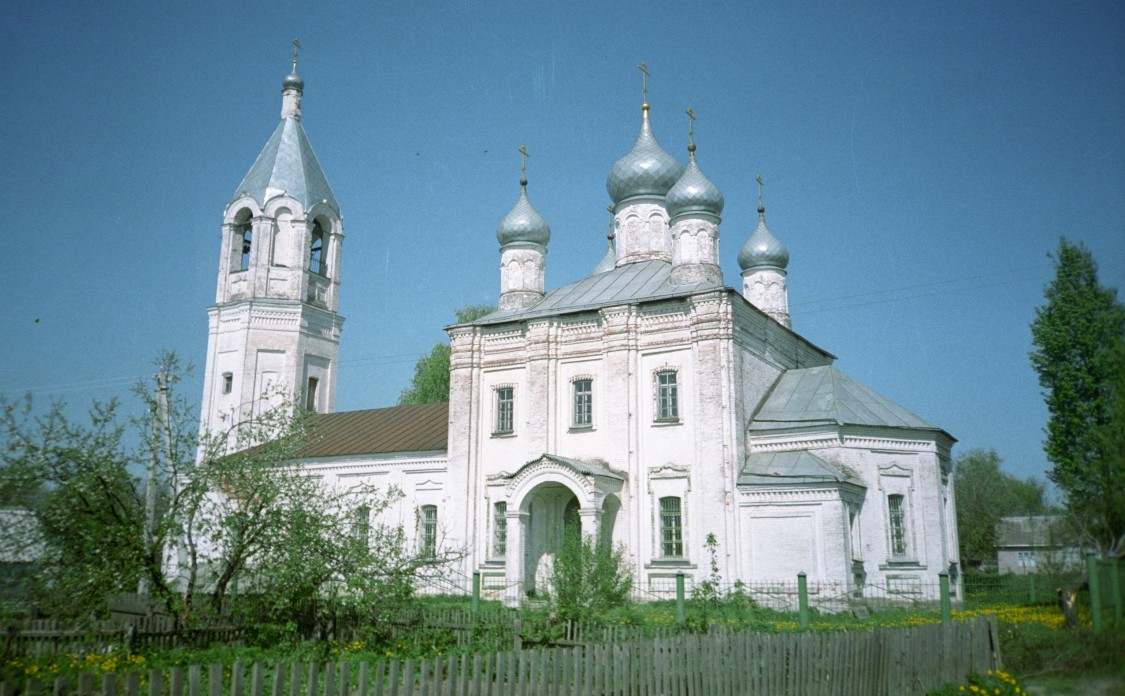 Тарутино. Церковь Николая Чудотворца. фасады
