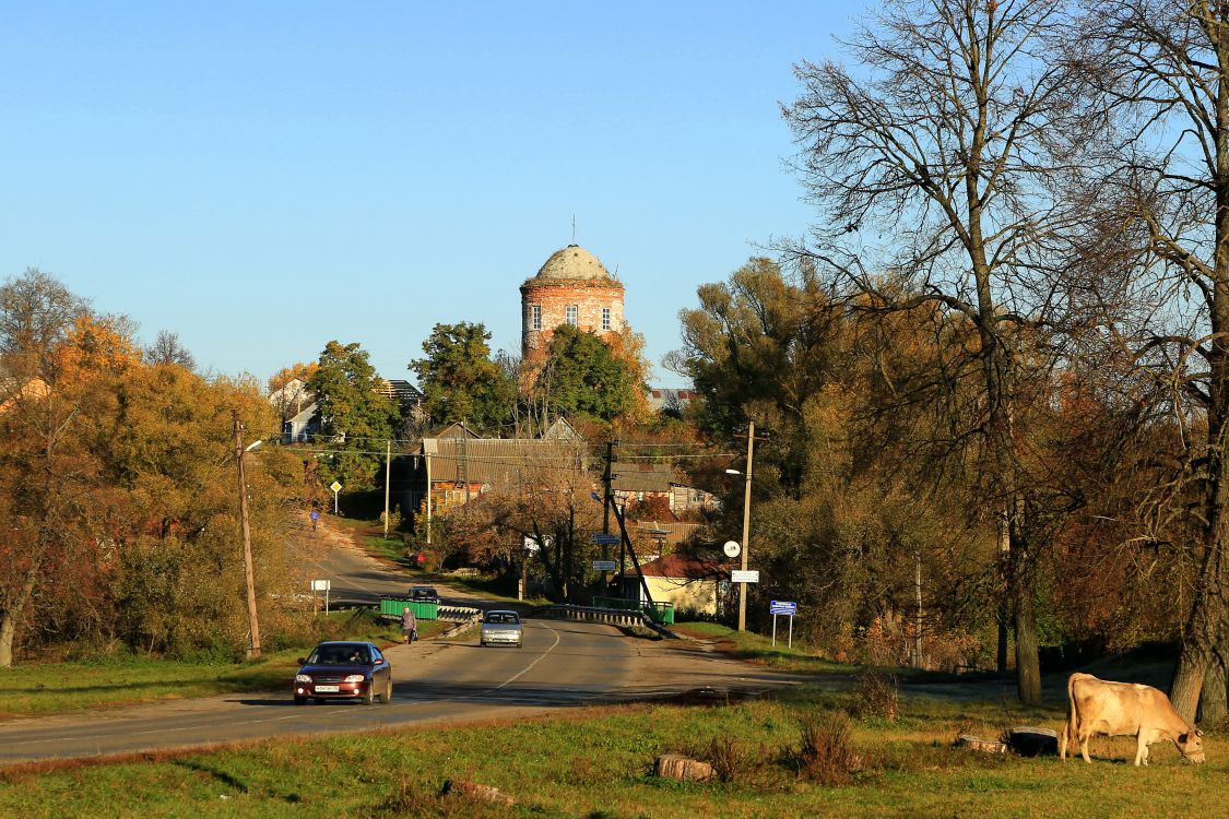 Севск. Церковь Михаила Архангела. общий вид в ландшафте