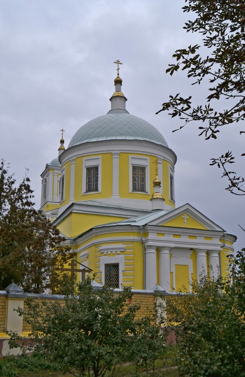Севск. Кресто-Воздвиженский Севский женский монастырь. фасады