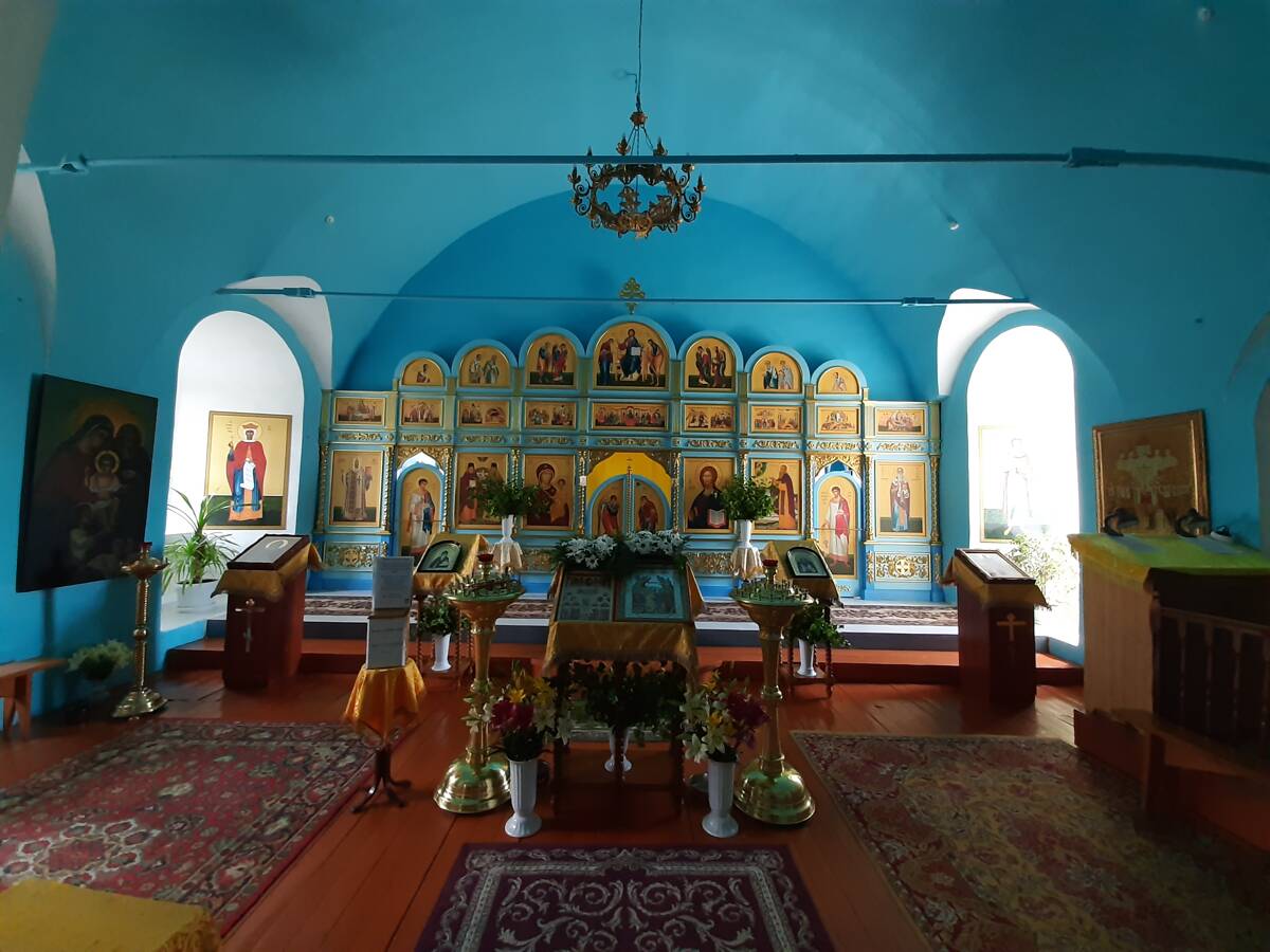 Карачевский Воскресенский мужской монастырь. Церковь  Воскресения Словущего, Бережок (Карачевский район, Брянская область). интерьер и убранство