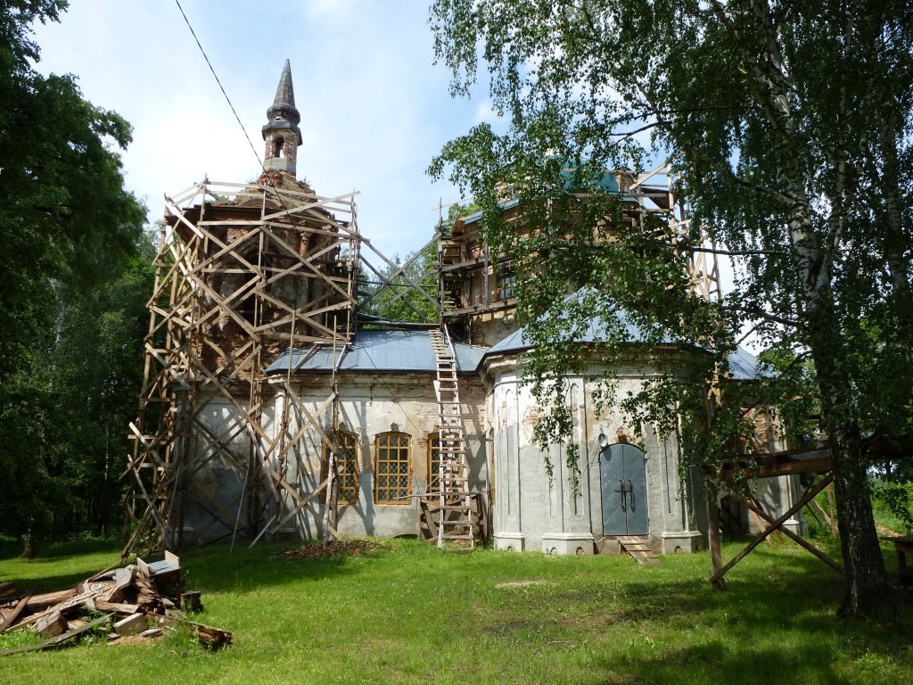 Солова. Церковь Михаила Архангела. фасады, Вид с улицы