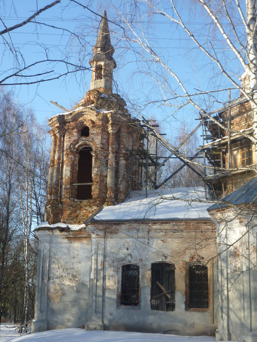 Церковь Михаила Архангела, Солова (Стародубский район и г. Стародуб, Брянская область). архитектурные детали, Вид колокольни с юга