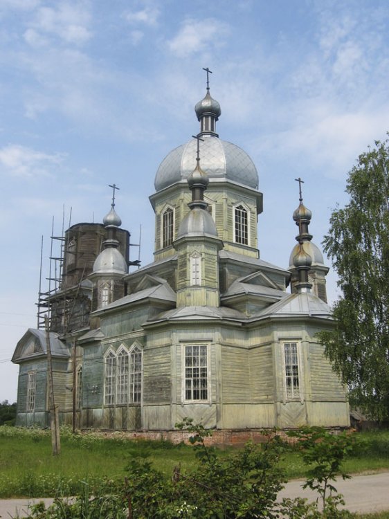 Елионка. Церковь Георгия Победоносца. общий вид в ландшафте