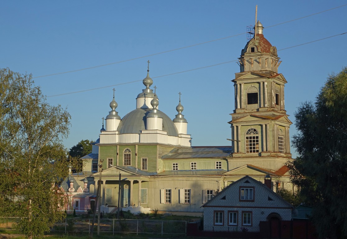 Церковь Николая Чудотворца и Рождества Пресвятой Богородицы, Новозыбков (Новозыбковский район и г. Новозыбков, Брянская область). фасады