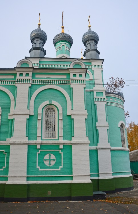 Новозыбков. Церковь Троицы Живоначальной. архитектурные детали