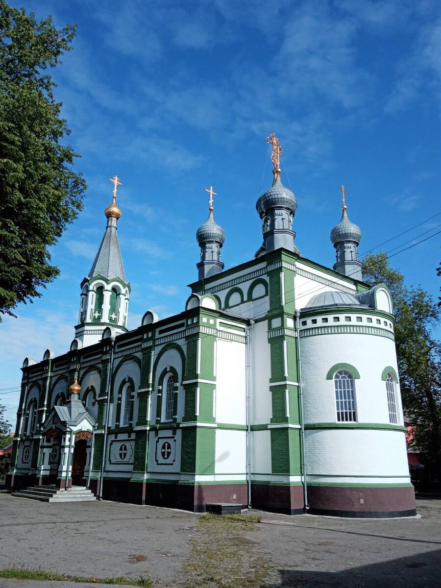 Церковь Троицы Живоначальной, Новозыбков (Новозыбковский район и г. Новозыбков, Брянская область). фасады, Вид алтарной (восточной) и южной сторон храма