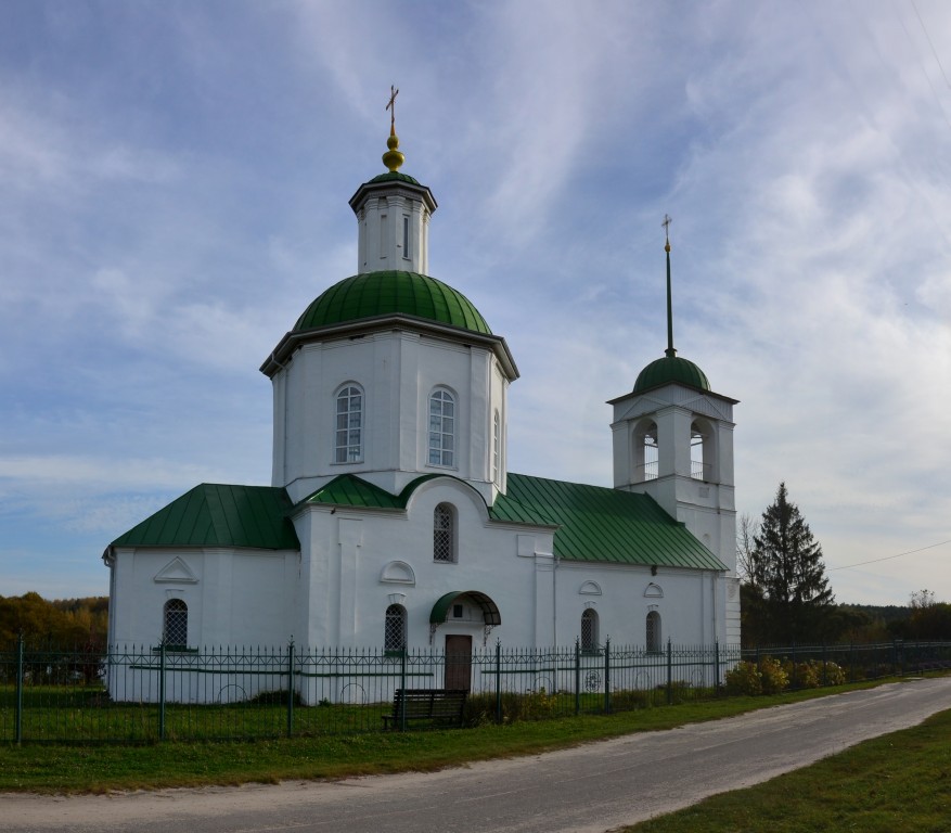 Церковь Покрова Пресвятой Богородицы, Мирковы Уты (Выгоничский район, Брянская область). фасады
