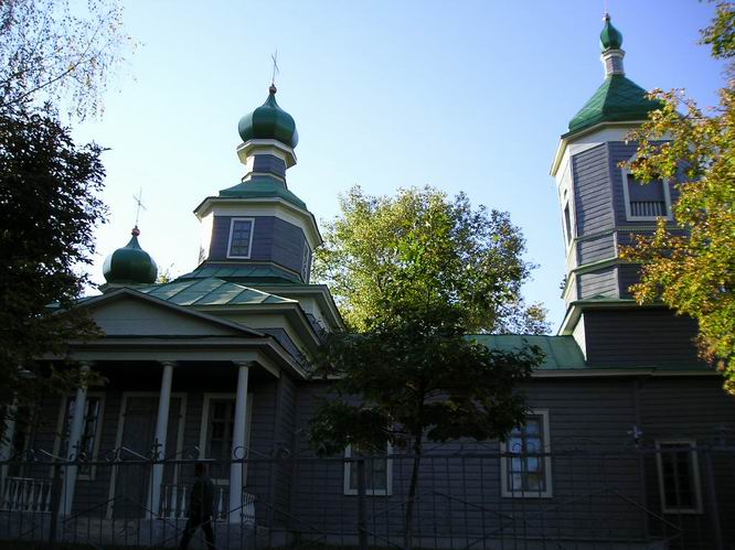 Церковь Успения Пресвятой Богородицы, Красный Рог (Почепский район, Брянская область). фасады