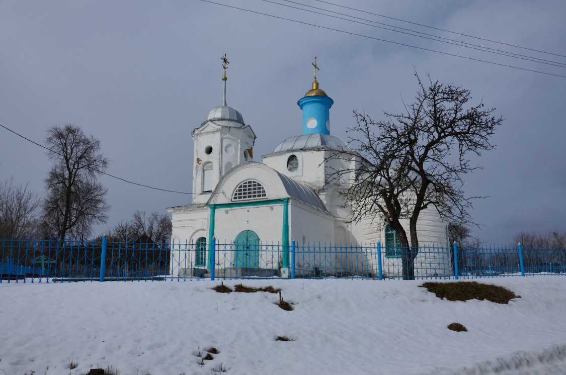 Церковь Димитрия Солунского, Старое Задубенье (Унечский район, Брянская область). общий вид в ландшафте