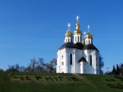 Церковь Екатерины, в день города перед церковью на газоне надпись Чернигов<br>, Чернигов, Чернигов, город, Украина, Черниговская область