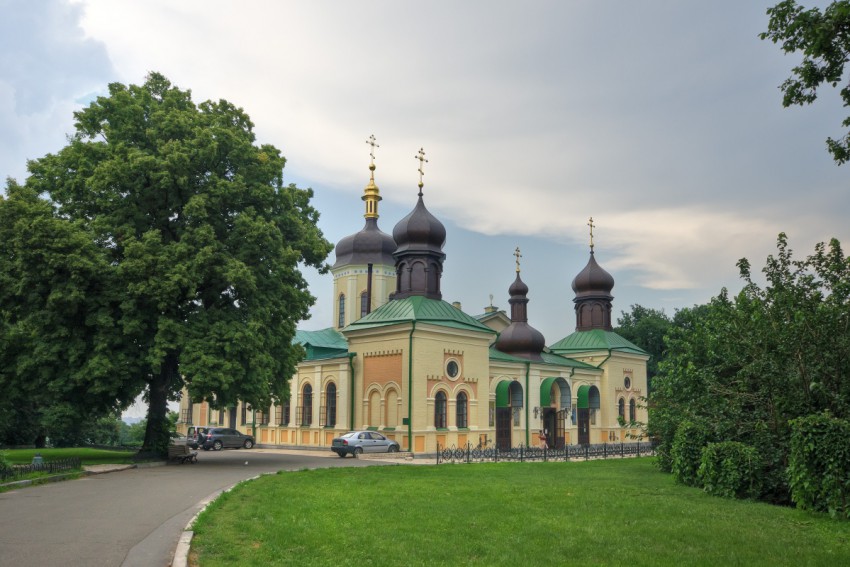 Киев. Троицкий Ионин монастырь. фасады