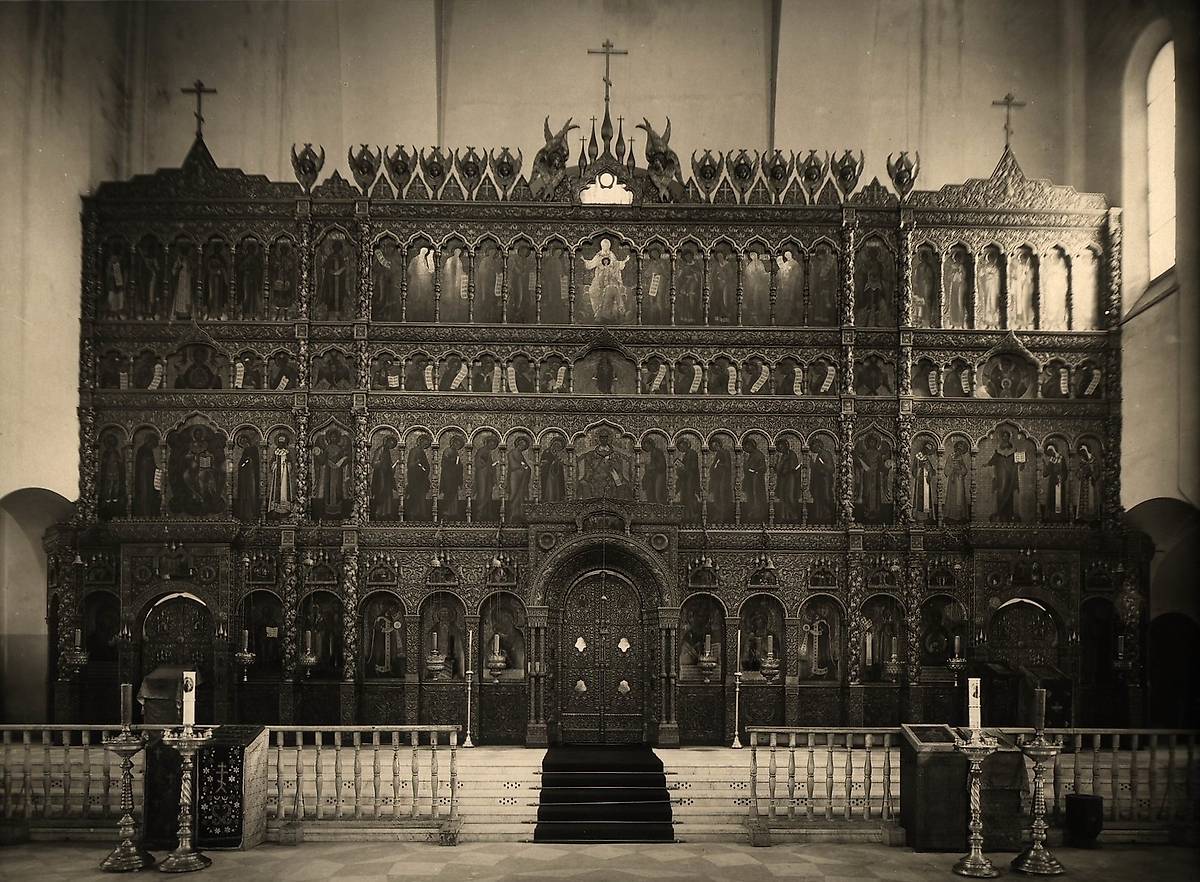 Иконостас верхнего храма в честь Феодоровской иконы Божией Матери. Фото 1914 г., архивная фотография. Собор Феодоровской иконы Божией Матери и Александра Невского в память 300-летия Дома Романовых, Центральный район (Санкт-Петербург, г. Санкт-Петербург)
