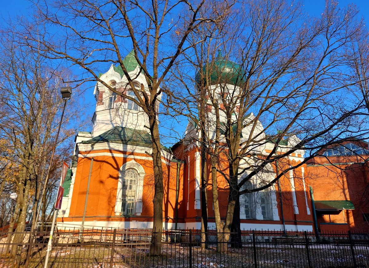 Церковь Троицы Живоначальной в Озерках, Выборгский район (Санкт-Петербург, г. Санкт-Петербург). фасады